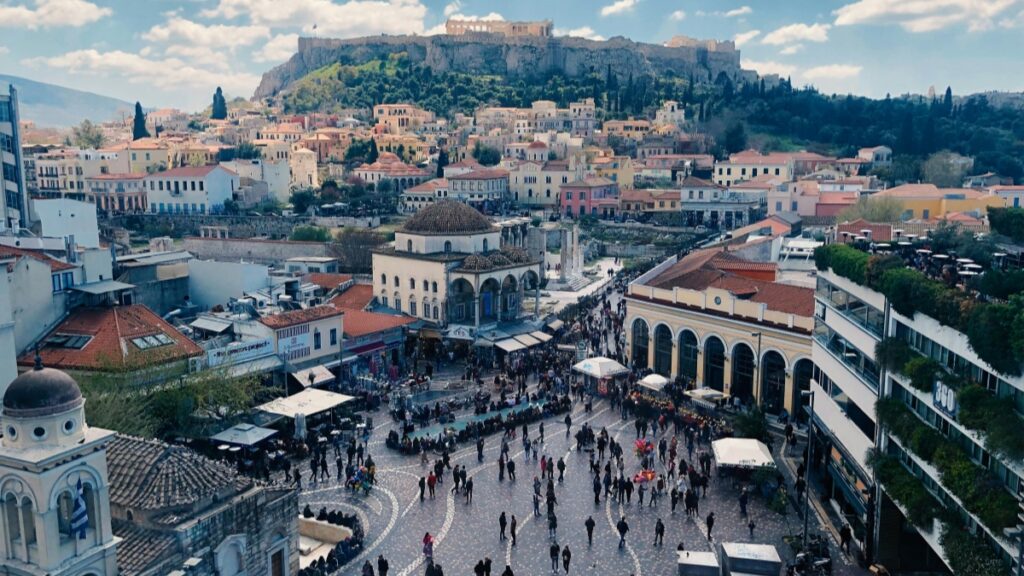 Εθνικό κέντρο πόλης με πληρωμένous πλατείες και ιστορικά κτίρια."Πώς να Βγάλεις Χρήματα στο Bigo Live",μια οδήγηση για να αποκτήσετε δαπάνες από την live streaming πλατφόρμα.