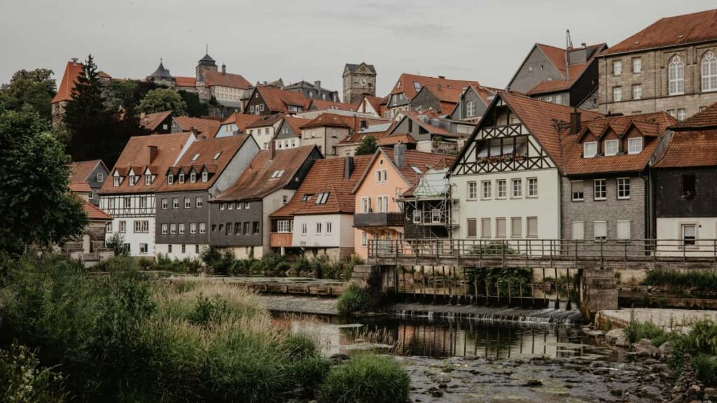 : creators Bilibili dance challenges viral .