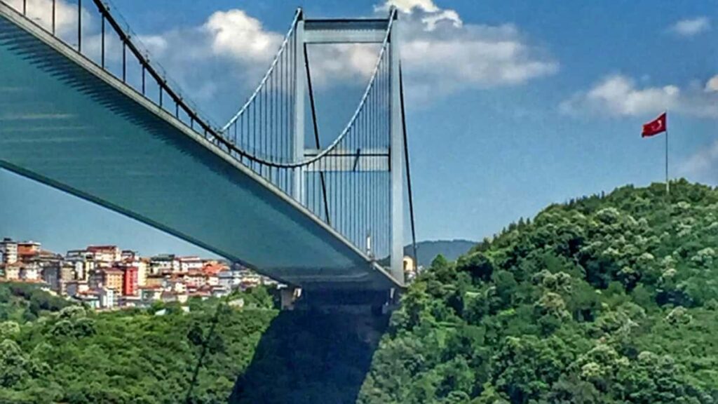 : WhatsApp micro-influencers.