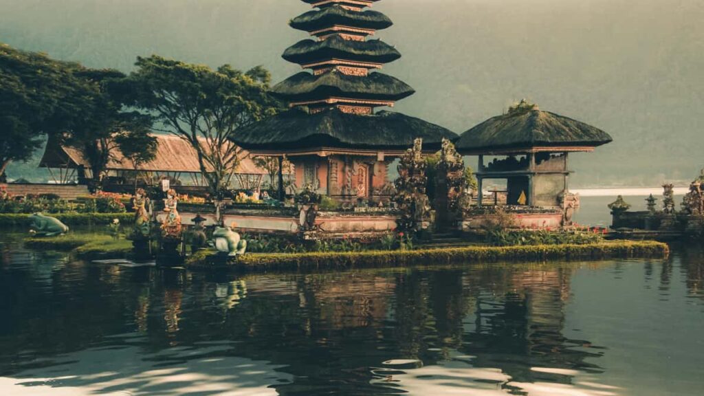 brands Facebook online .