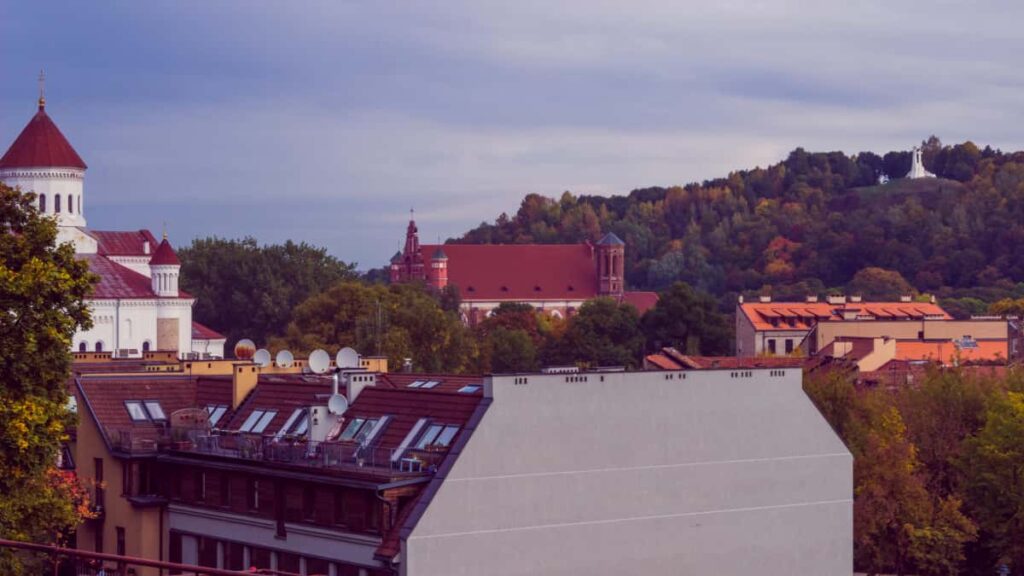 SaaS niche users Myanmar Discord: , , trials.