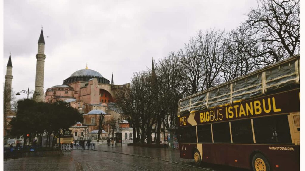 creators : brands Bilibili, must-have engagement .